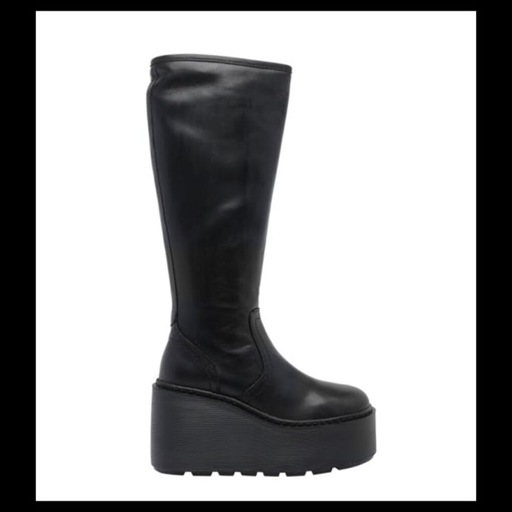 Vic Matie' Women Stripy Boots